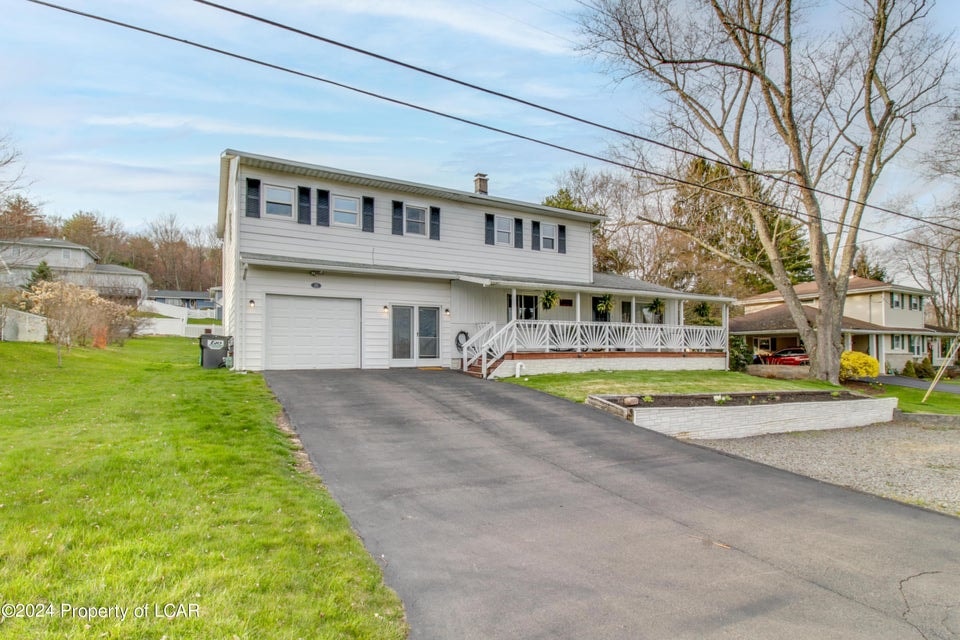 15 Hilltop Drive Dallas, PA for sale
